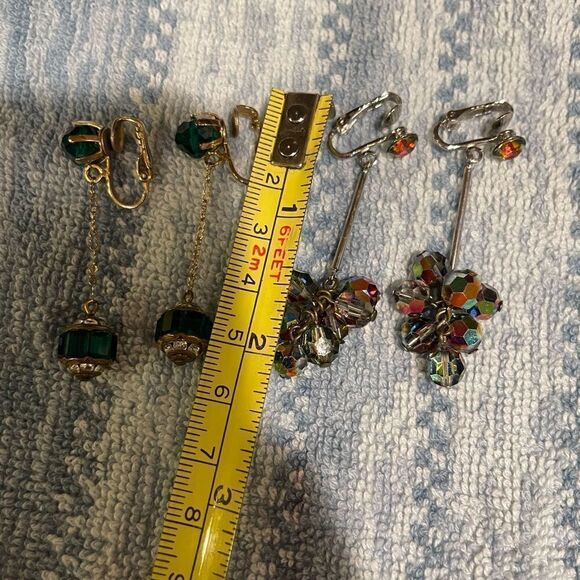 Vintage Celebrity Crystal Clip Dangle Earrings Emerald Green Multicolor Set of 2 - Picture 11 of 16